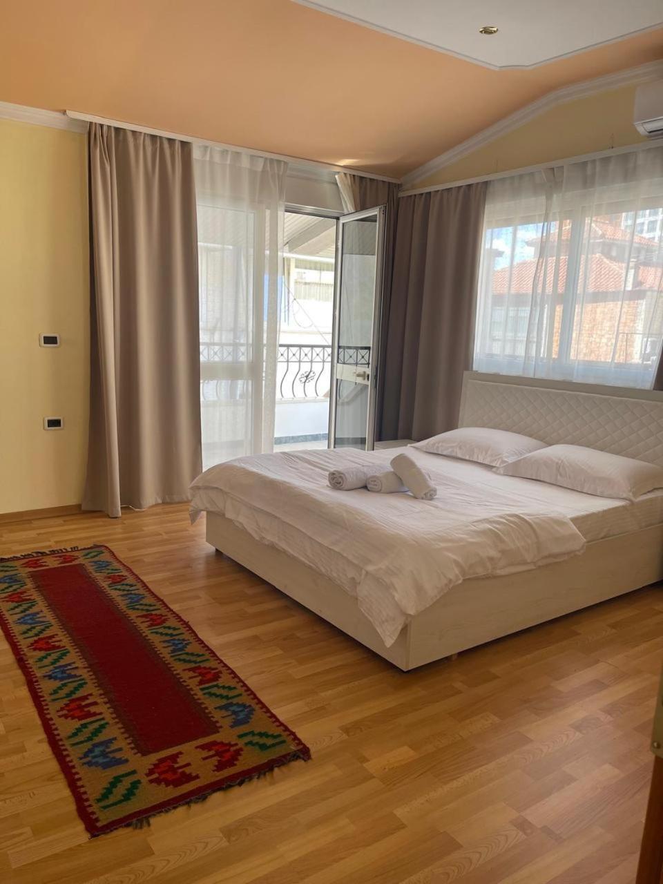 Mandarine Hostel Tirana Exterior photo