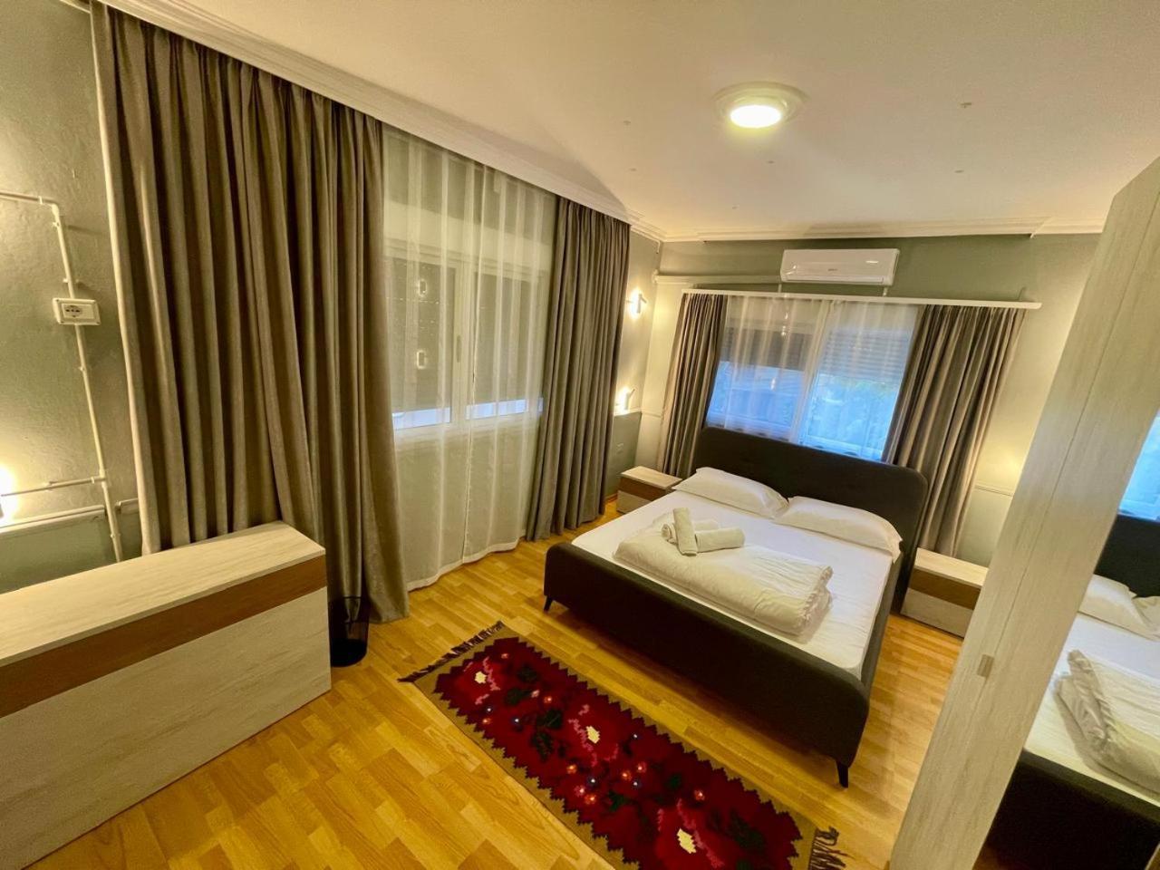 Mandarine Hostel Tirana Exterior photo